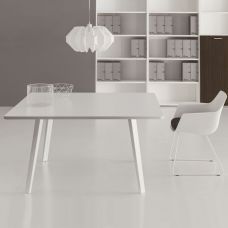Square meeting tables E-PLACE